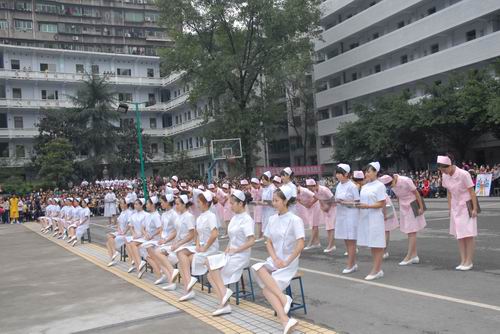 四川省達州中醫(yī)學(xué)校2019年報名條件、招生要求、招生對象