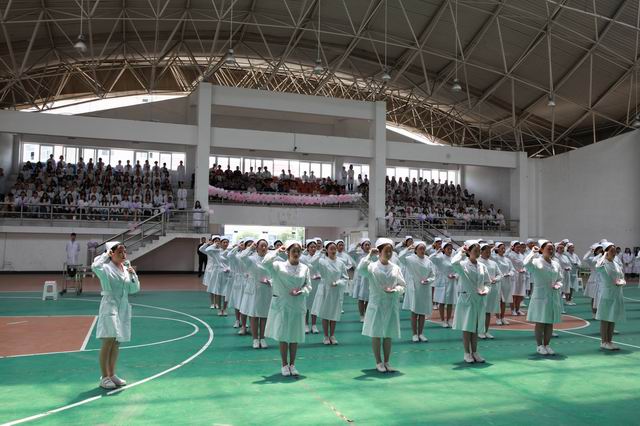 成都中醫(yī)藥大學(xué)附院針灸學(xué)校龍泉校區(qū)2019年報名條件、招生要求、招生對象