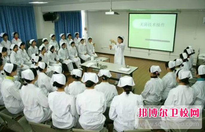 2023年重慶初中生可不可以去學護理學校